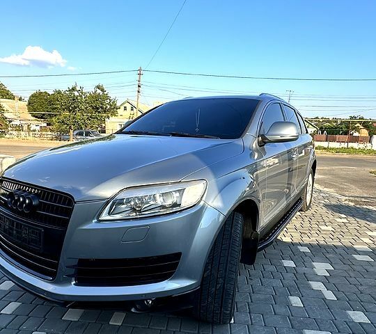 Сірий Ауді Ку 7, об'ємом двигуна 3 л та пробігом 398 тис. км за 12500 $, фото 1 на Automoto.ua