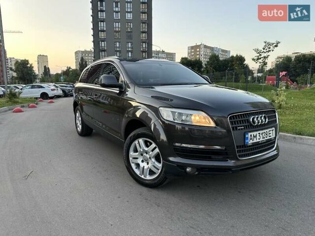 Серый Ауди Ку 7, объемом двигателя 3 л и пробегом 267 тыс. км за 9750 $, фото 1 на Automoto.ua