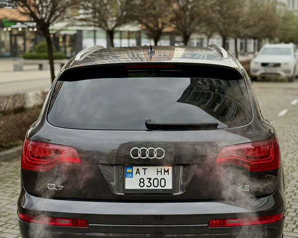 Серый Ауди Ку 7, объемом двигателя 4.2 л и пробегом 222 тыс. км за 8200 $, фото 6 на Automoto.ua