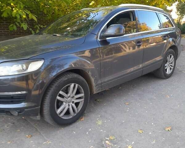 Сірий Ауді Ку 7, об'ємом двигуна 3 л та пробігом 290 тис. км за 14000 $, фото 4 на Automoto.ua