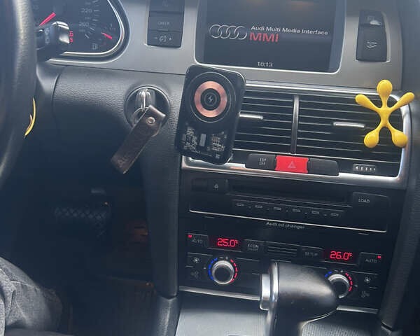 Серый Ауди Ку 7, объемом двигателя 2.97 л и пробегом 227 тыс. км за 12000 $, фото 10 на Automoto.ua