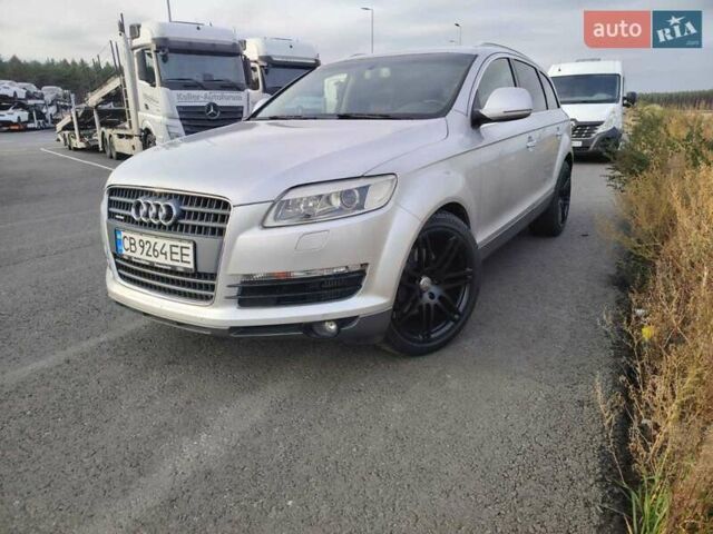 Серый Ауди Ку 7, объемом двигателя 4.13 л и пробегом 300 тыс. км за 14500 $, фото 3 на Automoto.ua