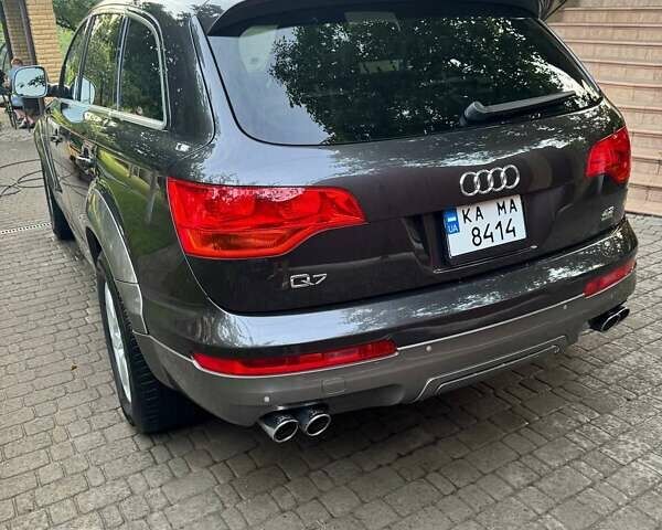 Серый Ауди Ку 7, объемом двигателя 4.16 л и пробегом 200 тыс. км за 11900 $, фото 6 на Automoto.ua