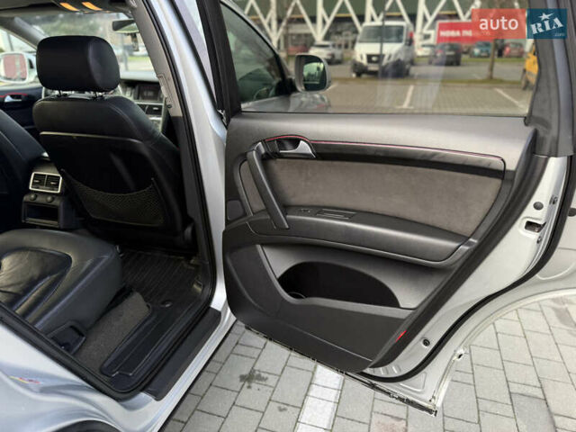 Серый Ауди Ку 7, объемом двигателя 3 л и пробегом 287 тыс. км за 12700 $, фото 43 на Automoto.ua