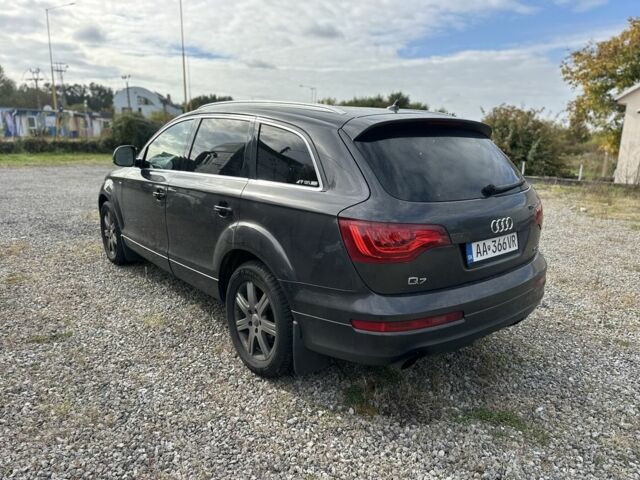 Серый Ауди Ку 7, объемом двигателя 3 л и пробегом 300 тыс. км за 4800 $, фото 3 на Automoto.ua