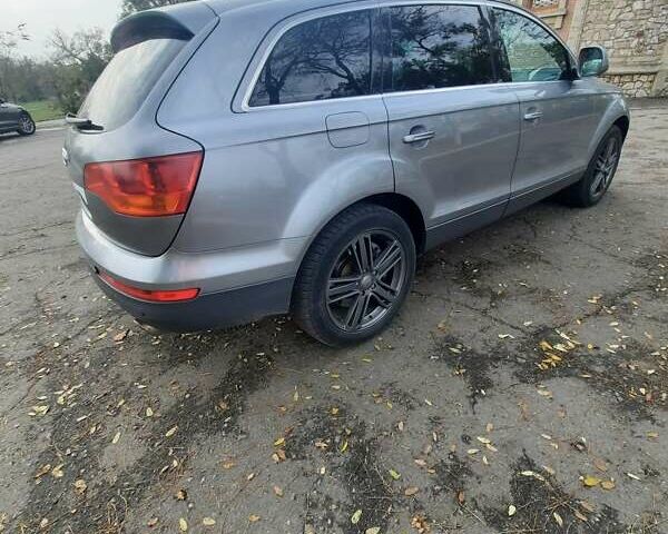 Серый Ауди Ку 7, объемом двигателя 4.16 л и пробегом 229 тыс. км за 8500 $, фото 7 на Automoto.ua