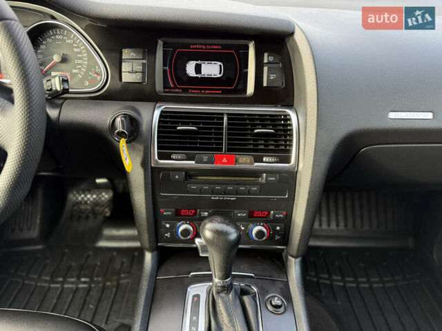 Серый Ауди Ку 7, объемом двигателя 3 л и пробегом 287 тыс. км за 12700 $, фото 37 на Automoto.ua