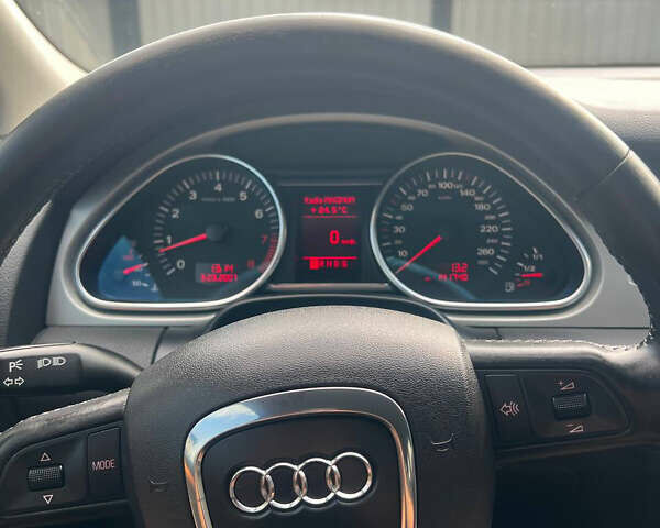 Серый Ауди Ку 7, объемом двигателя 3.6 л и пробегом 142 тыс. км за 12000 $, фото 7 на Automoto.ua