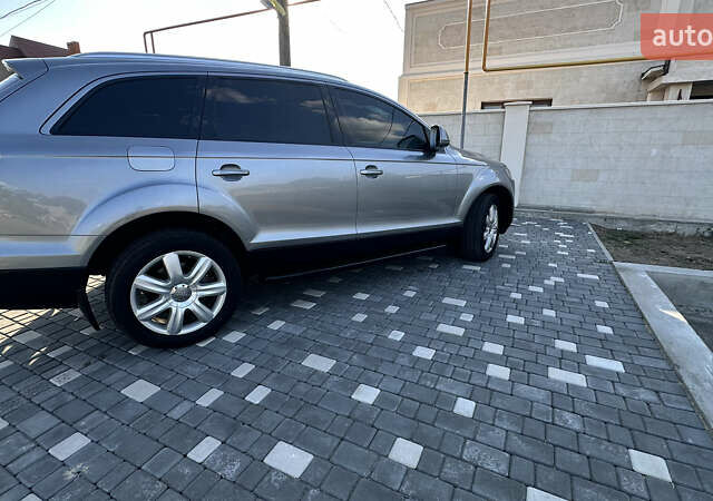 Сірий Ауді Ку 7, об'ємом двигуна 3 л та пробігом 398 тис. км за 12500 $, фото 5 на Automoto.ua
