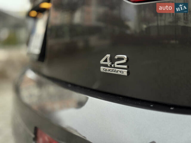 Серый Ауди Ку 7, объемом двигателя 4.2 л и пробегом 222 тыс. км за 8200 $, фото 29 на Automoto.ua