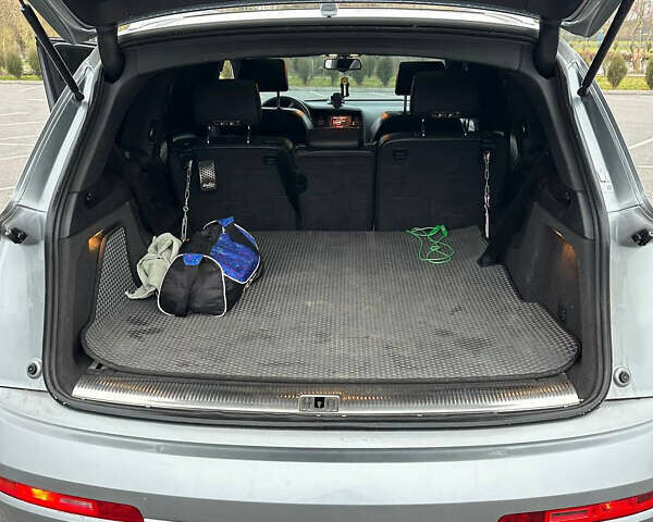 Сірий Ауді Ку 7, об'ємом двигуна 2.97 л та пробігом 295 тис. км за 13500 $, фото 7 на Automoto.ua