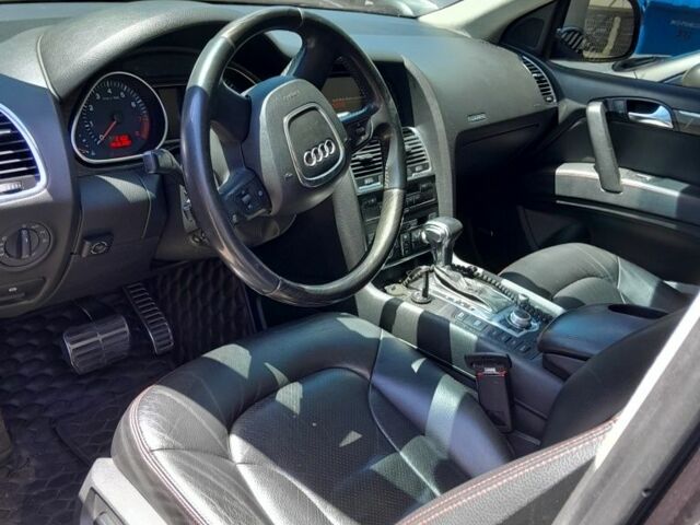 Серый Ауди Ку 7, объемом двигателя 4 л и пробегом 260 тыс. км за 10500 $, фото 7 на Automoto.ua