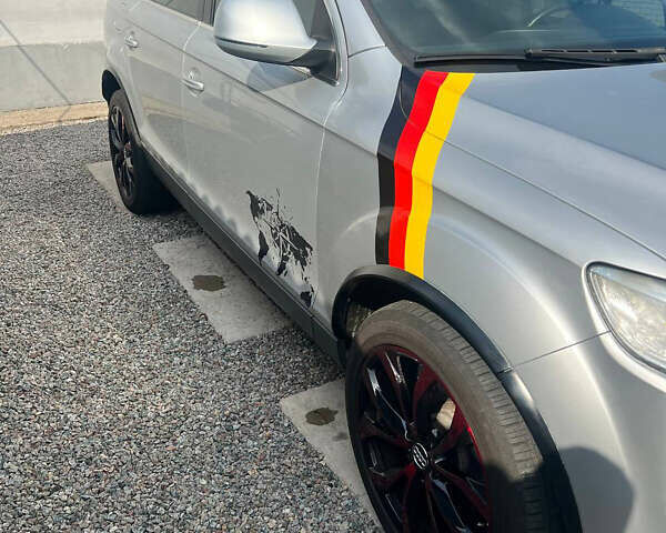 Серый Ауди Ку 7, объемом двигателя 3.6 л и пробегом 142 тыс. км за 12000 $, фото 3 на Automoto.ua