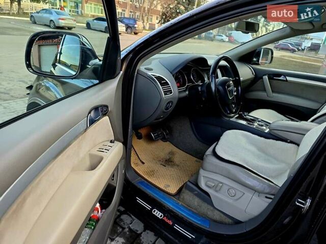 Серый Ауди Ку 7, объемом двигателя 4.16 л и пробегом 198 тыс. км за 10500 $, фото 11 на Automoto.ua