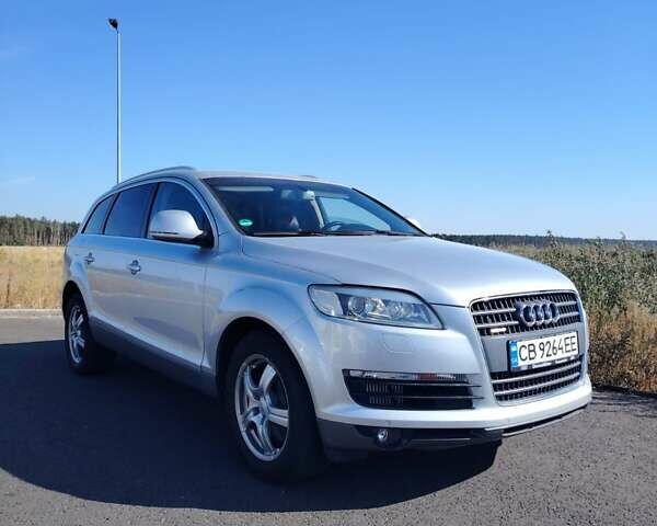 Серый Ауди Ку 7, объемом двигателя 4.13 л и пробегом 300 тыс. км за 14500 $, фото 1 на Automoto.ua