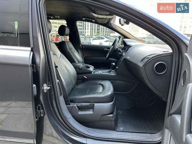 Сірий Ауді Ку 7, об'ємом двигуна 3 л та пробігом 267 тис. км за 10650 $, фото 41 на Automoto.ua