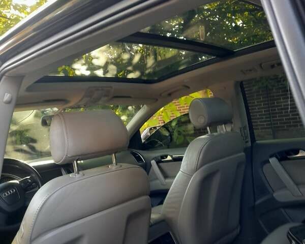 Сірий Ауді Ку 7, об'ємом двигуна 3 л та пробігом 290 тис. км за 14000 $, фото 6 на Automoto.ua