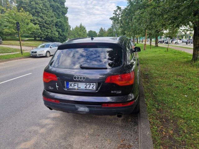 Серый Ауди Ку 7, объемом двигателя 0 л и пробегом 309 тыс. км за 6800 $, фото 1 на Automoto.ua
