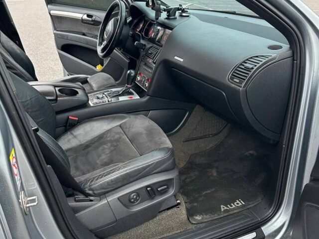 Сірий Ауді Ку 7, об'ємом двигуна 3 л та пробігом 295 тис. км за 13500 $, фото 6 на Automoto.ua