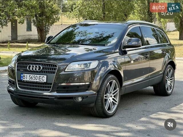 Ауді Ку 7 2007 у Горішні Плавні (Комсомольськ) на Automoto.ua Сірий Ауді Ку 7, об'ємом двигуна 4.16 л та пробігом 226 тис. км за 10900 $, фото 9 на Automoto.ua