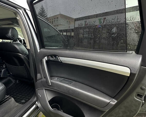 Сірий Ауді Ку 7, об'ємом двигуна 4.17 л та пробігом 268 тис. км за 8499 $, фото 17 на Automoto.ua