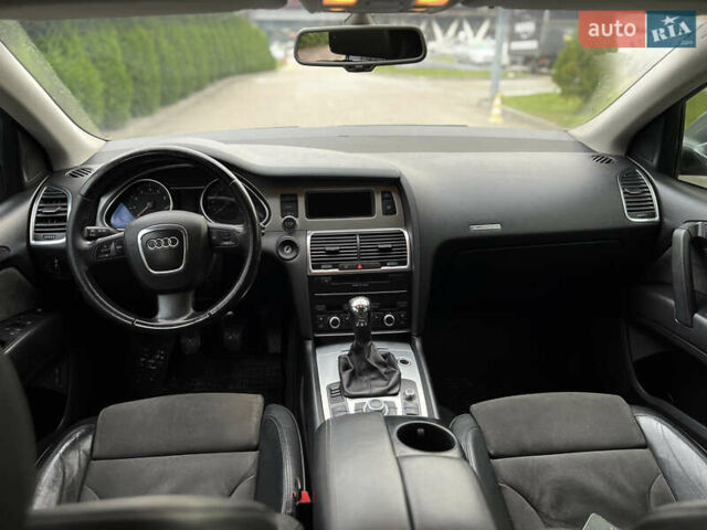 Серый Ауди Ку 7, объемом двигателя 3.6 л и пробегом 150 тыс. км за 9999 $, фото 6 на Automoto.ua