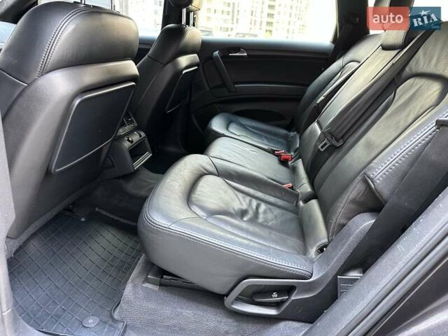 Сірий Ауді Ку 7, об'ємом двигуна 3 л та пробігом 267 тис. км за 10650 $, фото 32 на Automoto.ua