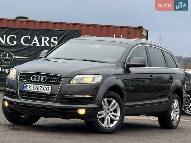 Серый Ауди Ку 7, объемом двигателя 3 л и пробегом 300 тыс. км за 12499 $, фото 3 на Automoto.ua