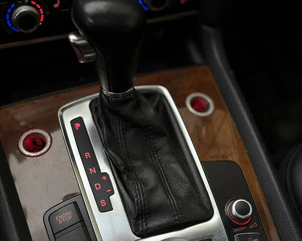 Серый Ауди Ку 7, объемом двигателя 4.2 л и пробегом 222 тыс. км за 8200 $, фото 23 на Automoto.ua