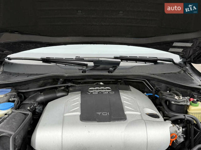 Серый Ауди Ку 7, объемом двигателя 3 л и пробегом 300 тыс. км за 12499 $, фото 49 на Automoto.ua