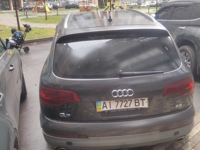 Сірий Ауді Ку 7, об'ємом двигуна 4.2 л та пробігом 220 тис. км за 13000 $, фото 2 на Automoto.ua