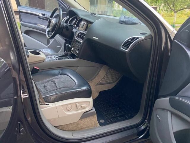 Серый Ауди Ку 7, объемом двигателя 4.2 л и пробегом 200 тыс. км за 11500 $, фото 7 на Automoto.ua