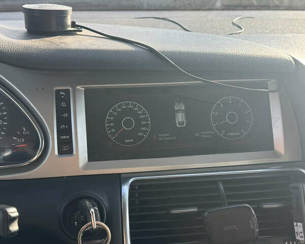 Серый Ауди Ку 7, объемом двигателя 3 л и пробегом 359 тыс. км за 11800 $, фото 13 на Automoto.ua