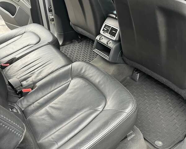 Серый Ауди Ку 7, объемом двигателя 3.6 л и пробегом 307 тыс. км за 8200 $, фото 2 на Automoto.ua