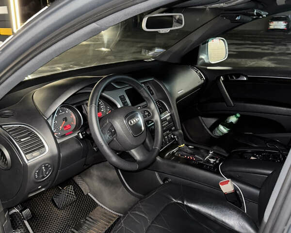 Сірий Ауді Ку 7, об'ємом двигуна 3 л та пробігом 245 тис. км за 14500 $, фото 6 на Automoto.ua