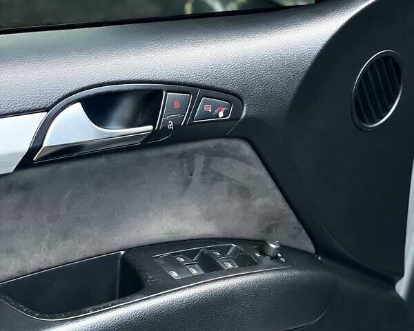 Сірий Ауді Ку 7, об'ємом двигуна 3 л та пробігом 431 тис. км за 12200 $, фото 21 на Automoto.ua