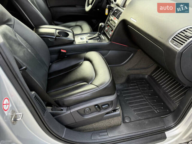 Серый Ауди Ку 7, объемом двигателя 3 л и пробегом 287 тыс. км за 12700 $, фото 44 на Automoto.ua