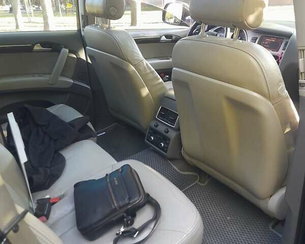 Сірий Ауді Ку 7, об'ємом двигуна 3 л та пробігом 290 тис. км за 14000 $, фото 13 на Automoto.ua