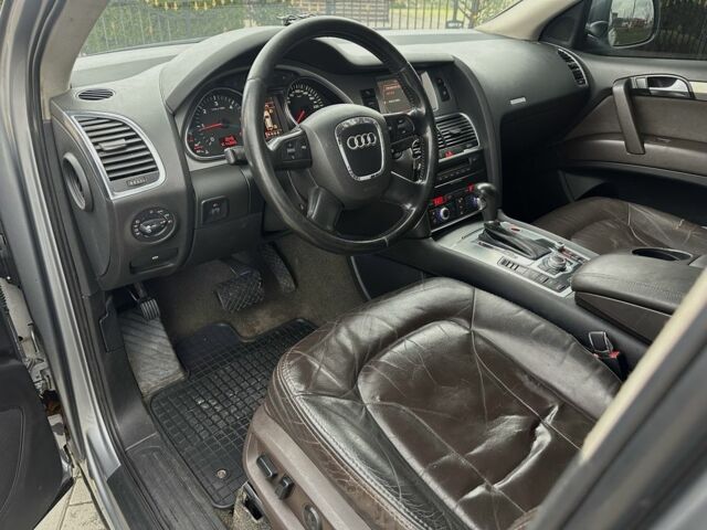 Серый Ауди Ку 7, объемом двигателя 3 л и пробегом 286 тыс. км за 7300 $, фото 13 на Automoto.ua