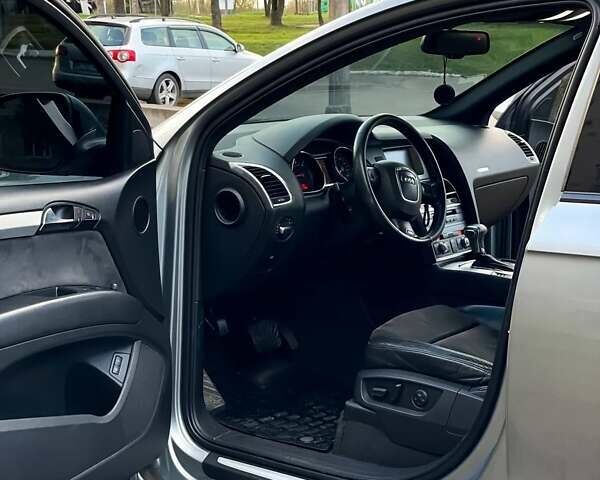 Сірий Ауді Ку 7, об'ємом двигуна 3 л та пробігом 431 тис. км за 12200 $, фото 20 на Automoto.ua