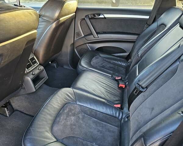 Серый Ауди Ку 7, объемом двигателя 3 л и пробегом 251 тыс. км за 14000 $, фото 4 на Automoto.ua