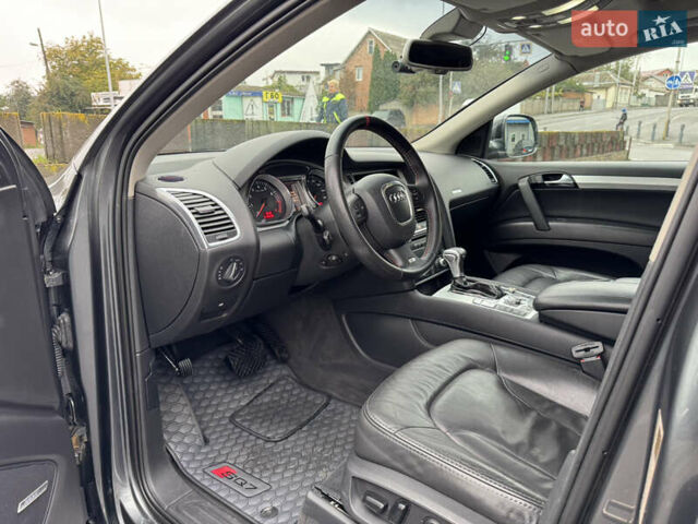 Серый Ауди Ку 7, объемом двигателя 4.2 л и пробегом 251 тыс. км за 11750 $, фото 9 на Automoto.ua