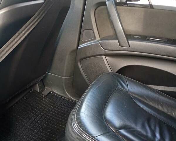 Сірий Ауді Ку 7, об'ємом двигуна 2.97 л та пробігом 298 тис. км за 13500 $, фото 7 на Automoto.ua