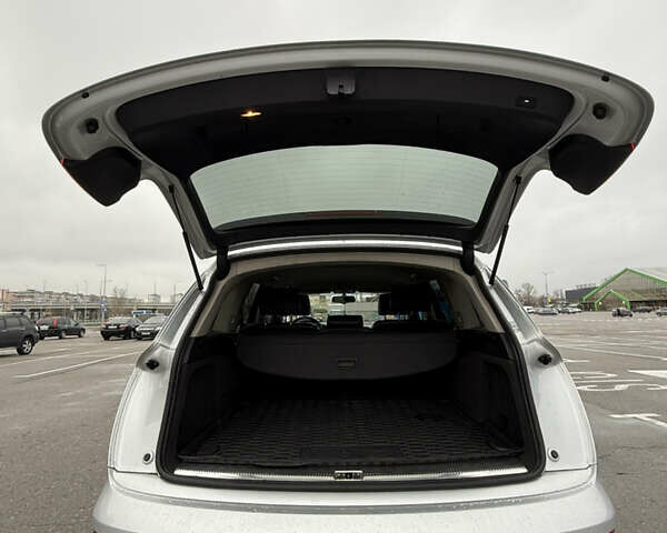 Сірий Ауді Ку 7, об'ємом двигуна 3 л та пробігом 345 тис. км за 14700 $, фото 20 на Automoto.ua