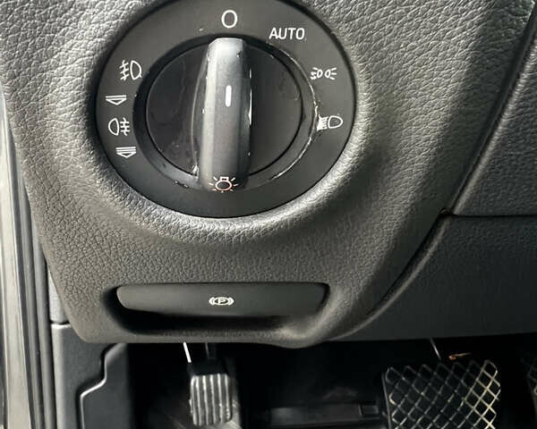 Серый Ауди Ку 7, объемом двигателя 3 л и пробегом 340 тыс. км за 13200 $, фото 30 на Automoto.ua