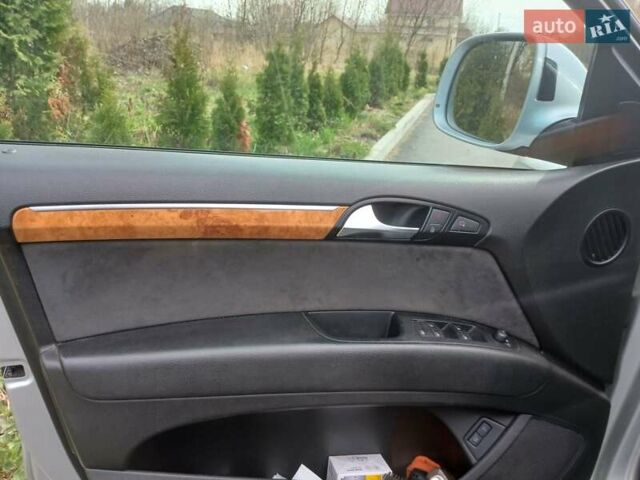 Серый Ауди Ку 7, объемом двигателя 3 л и пробегом 292 тыс. км за 11500 $, фото 2 на Automoto.ua