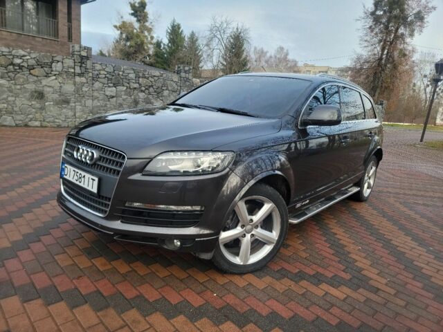 Серый Ауди Ку 7, объемом двигателя 4.2 л и пробегом 278 тыс. км за 9999 $, фото 5 на Automoto.ua