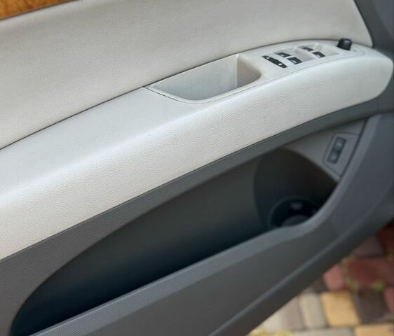 Сірий Ауді Ку 7, об'ємом двигуна 3.8 л та пробігом 289 тис. км за 9999 $, фото 18 на Automoto.ua