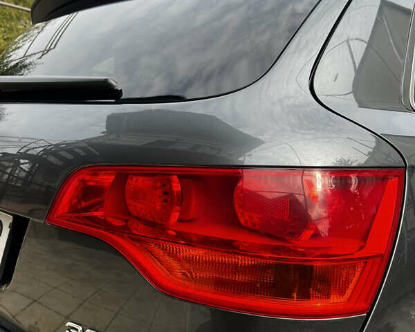 Серый Ауди Ку 7, объемом двигателя 3 л и пробегом 340 тыс. км за 13200 $, фото 58 на Automoto.ua