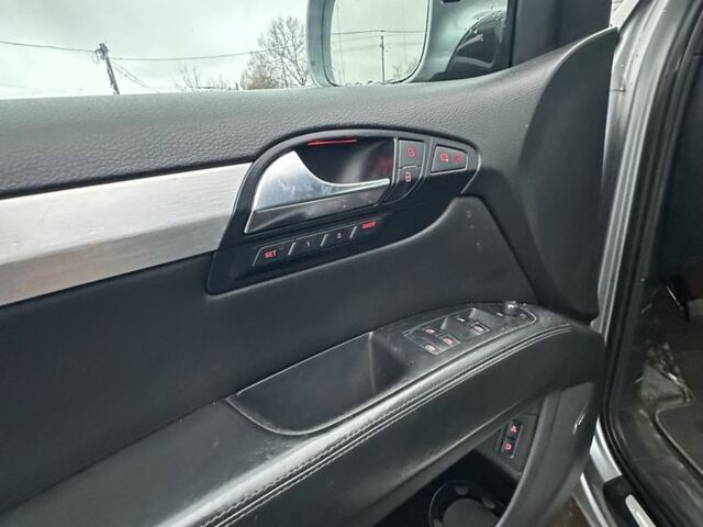 Серый Ауди Ку 7, объемом двигателя 0 л и пробегом 330 тыс. км за 7350 $, фото 6 на Automoto.ua